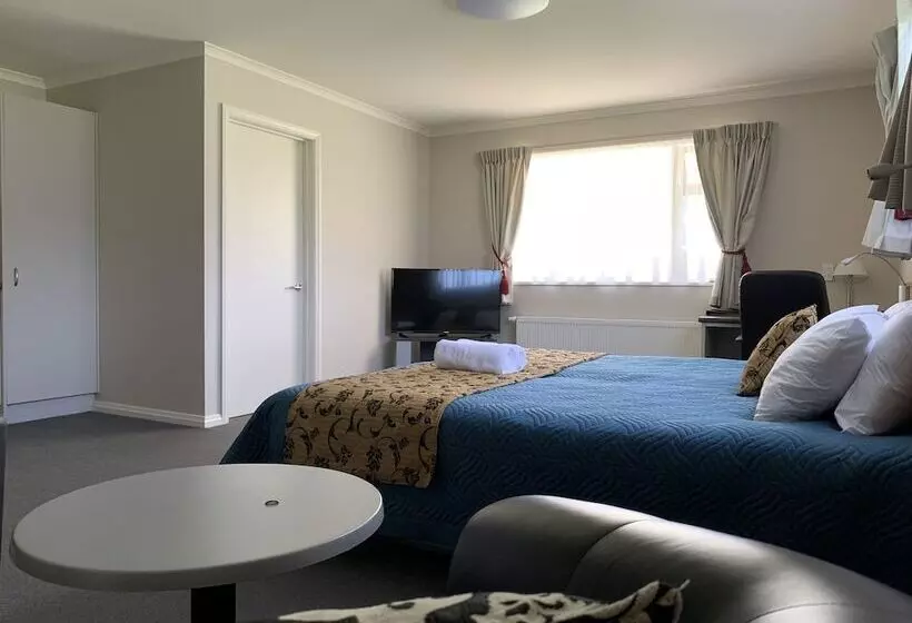 בית מלון כפרי High Peaks