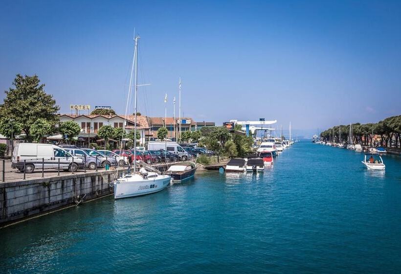 בית מלון כפרי Johnson