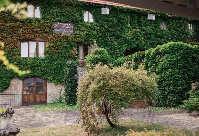 Hotel Kis Helikon Villa