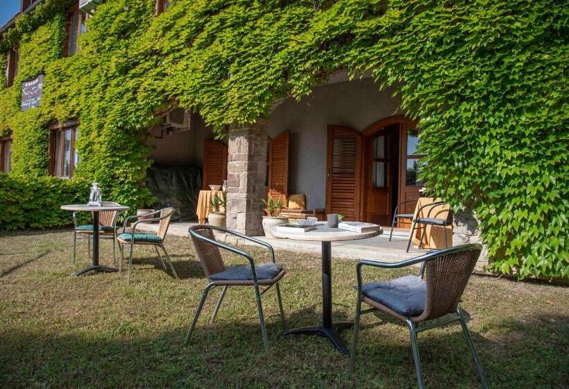 Hotel Kis Helikon Villa