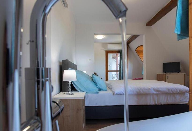 Hotel Kis Helikon Villa