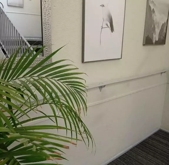 فندق Kyriad Direct Bordeaux Est Lormont