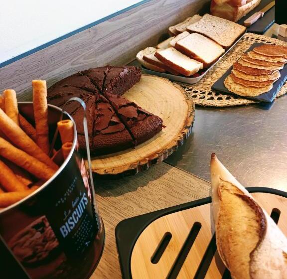 Отель Kyriad Direct Bordeaux Est Lormont