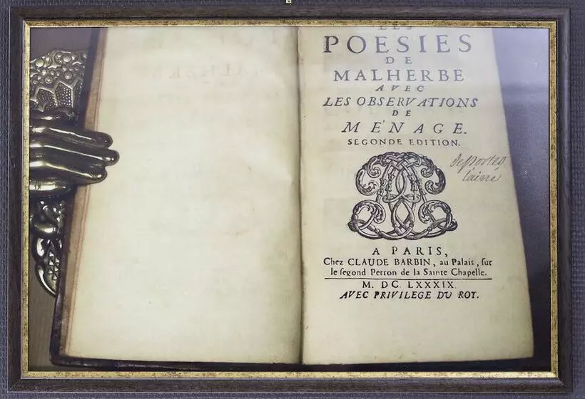 هتل La Villa Les Mots Passants