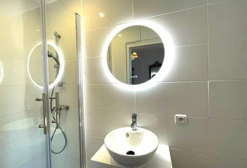 هتل La Villa Les Mots Passants