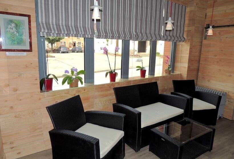 호텔 Logis Hôtel & Restaurant Le Montligeon