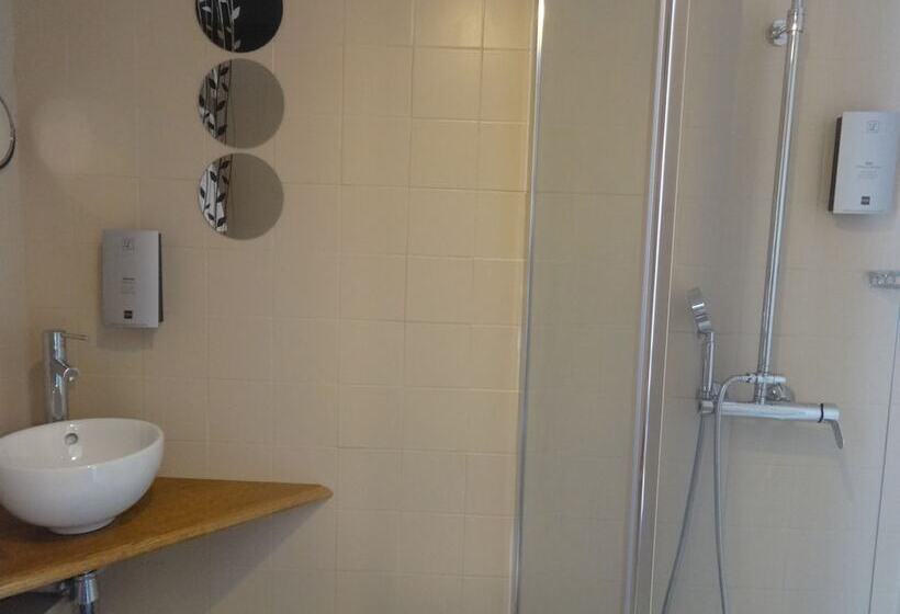 호텔 Logis Hôtel & Restaurant Le Montligeon