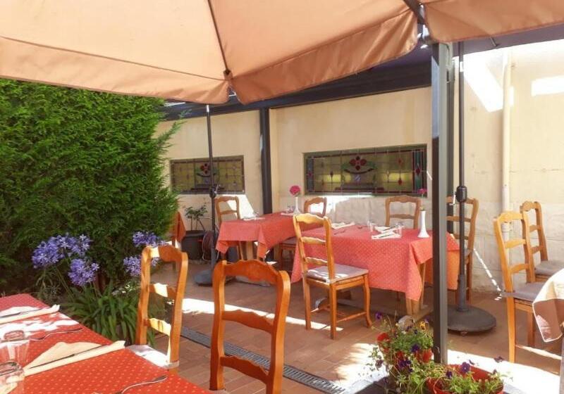 호텔 Logis Hôtel & Restaurant Le Montligeon