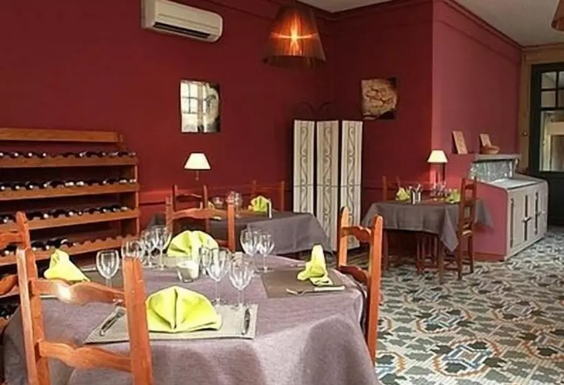 Logis Hotel Le Clos Des Oliviers