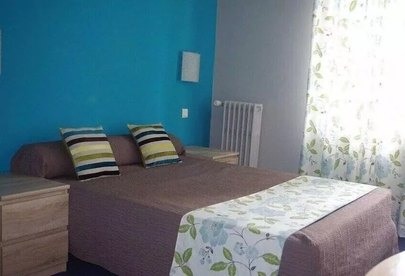 Logis Hotel Le Clos Des Oliviers