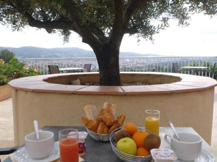 Logis Hotel Le Col De L Ange