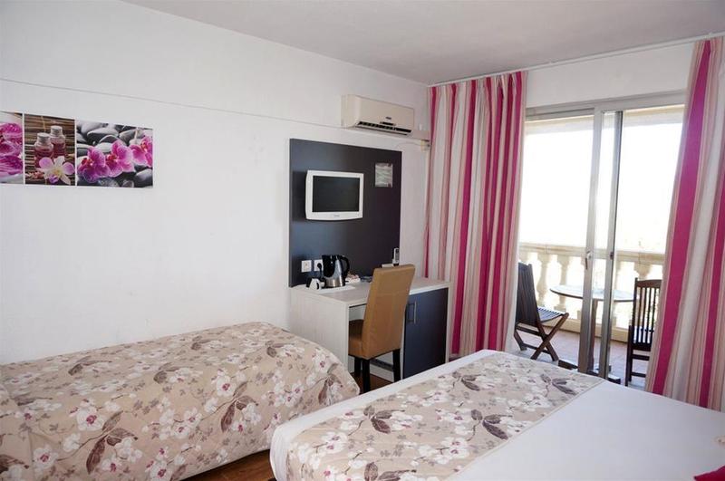 Logis Hotel Le Col De L Ange