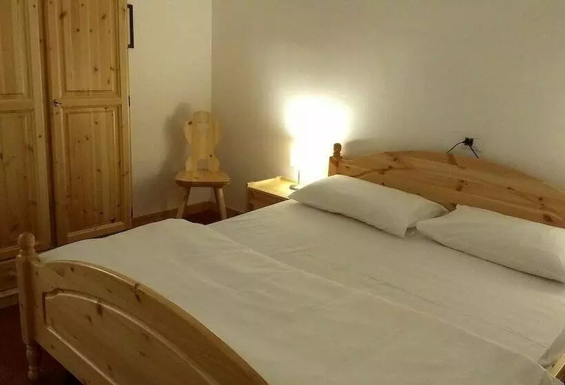 Отель Ristorante Sassi Rossi