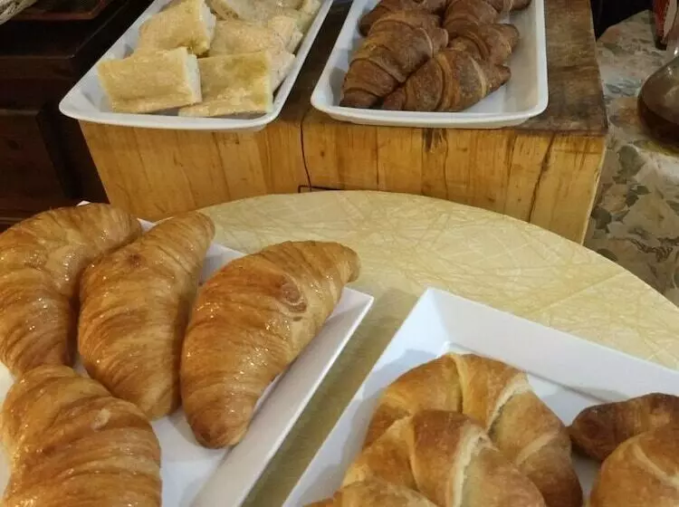 Отель Ristorante Sassi Rossi