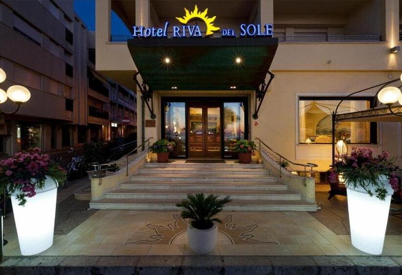 호텔 Riva Del Sole