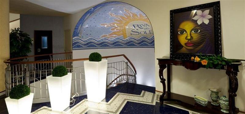 호텔 Riva Del Sole