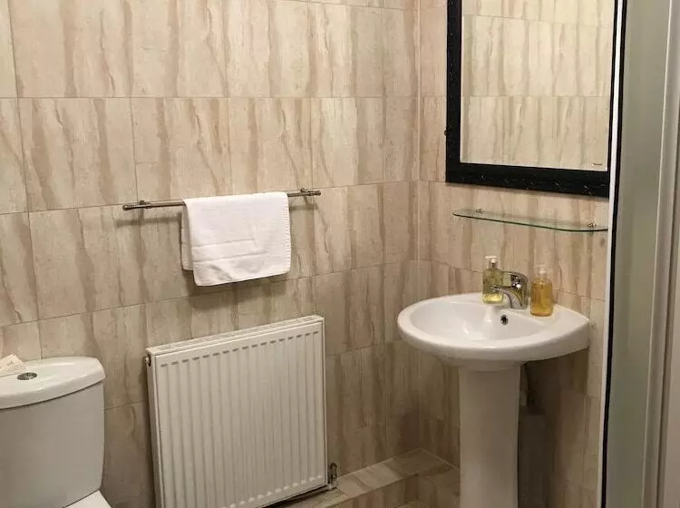 Отель Sheil Suites