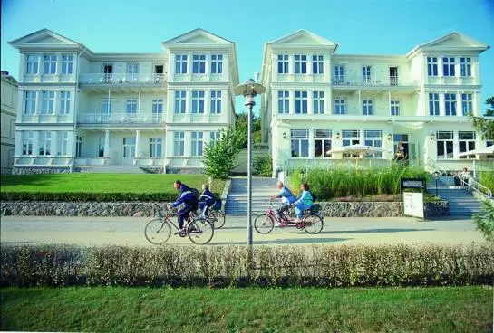 בית מלון כפרי Strandpalais Zinnowitzer Hof