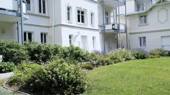 בית מלון כפרי Strandpalais Zinnowitzer Hof