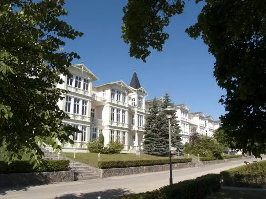 בית מלון כפרי Strandpalais Zinnowitzer Hof