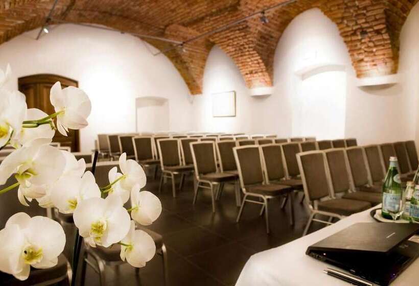 Отель Zamek Lubliniec