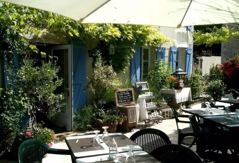 Logis Hotel La Grange Du Relais