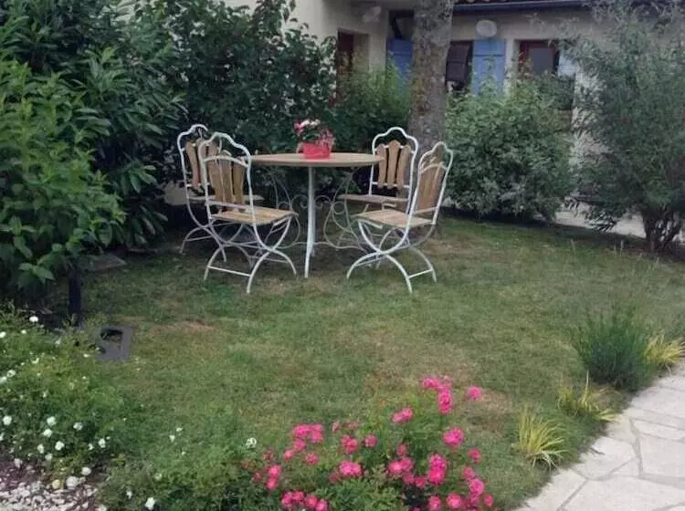 Logis Hotel La Grange Du Relais