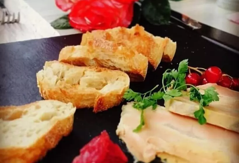 Logis Hotel La Grange Du Relais