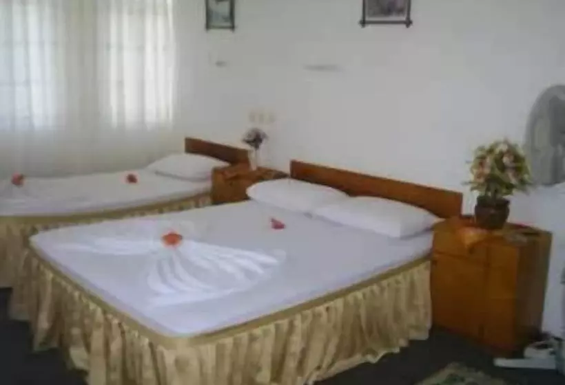 فندق على الطريق Ani Pension