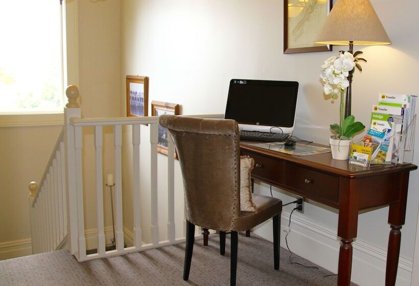 모텔 Merivale Manor