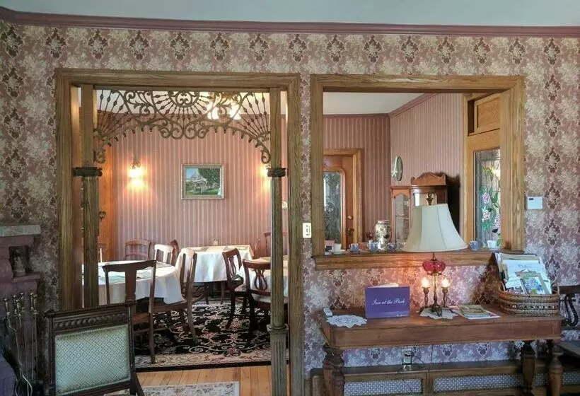 Retkeilymaja Inn At The Park