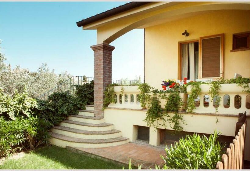 هتل Agriturismo Costa Etrusca