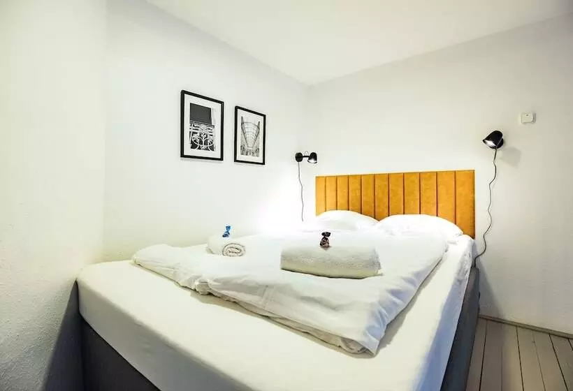 Maverick Apartments
