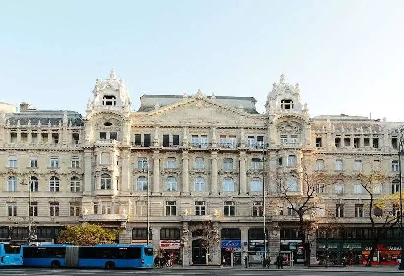 Maverick Apartments