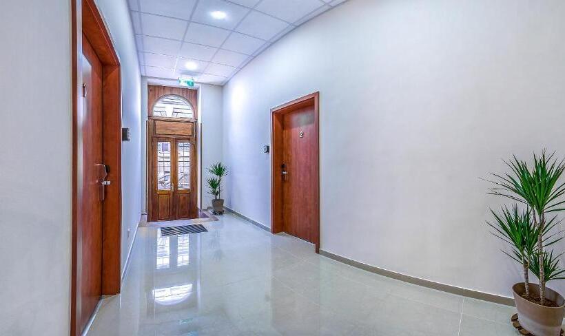 פנסיון Budapest Citi Guesthouse   Self Check In