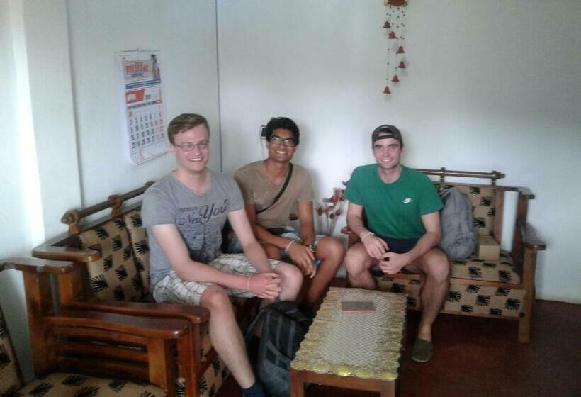 Majatalo Max Mount View