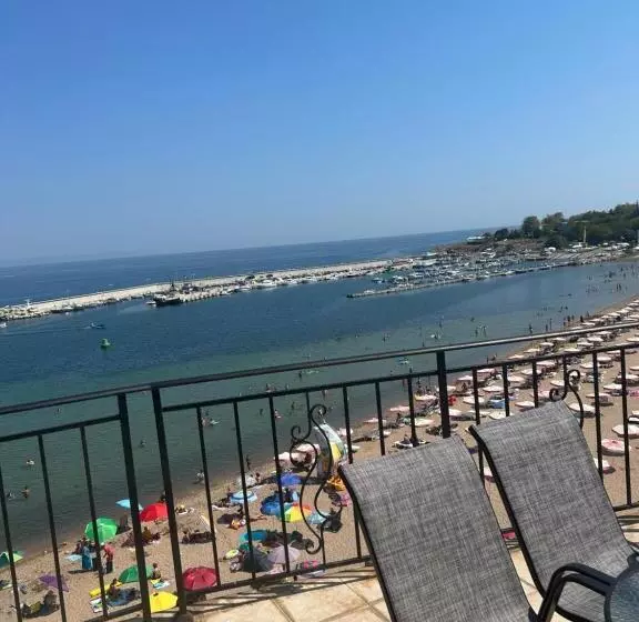 پانسیون Villa Maria 2