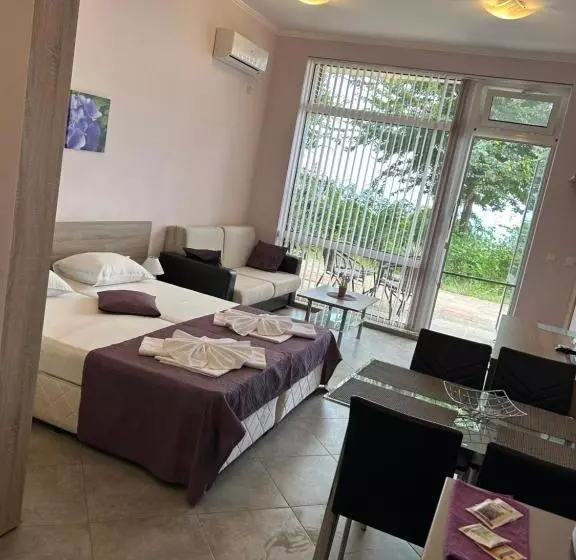 پانسیون Villa Maria 2