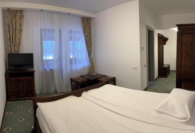 Pensiunea Pasul Clabucetului