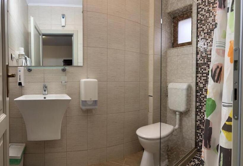 Pensiunea Pasul Clabucetului