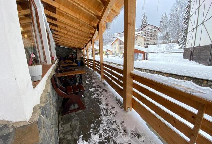 Pensiunea Pasul Clabucetului