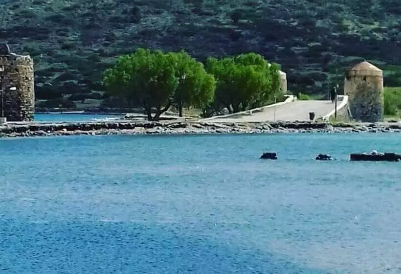 Elounda George Studios