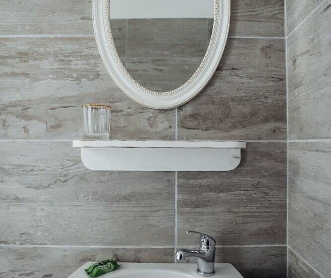 Elounda George Studios