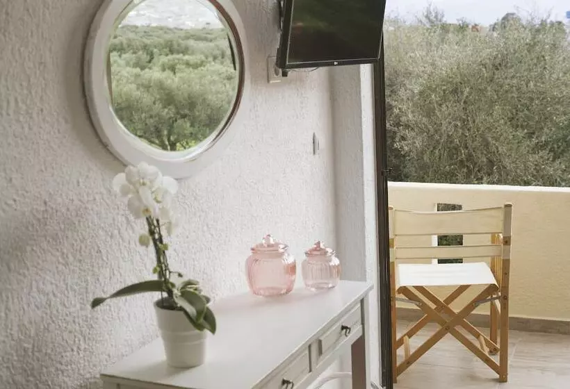 Elounda George Studios