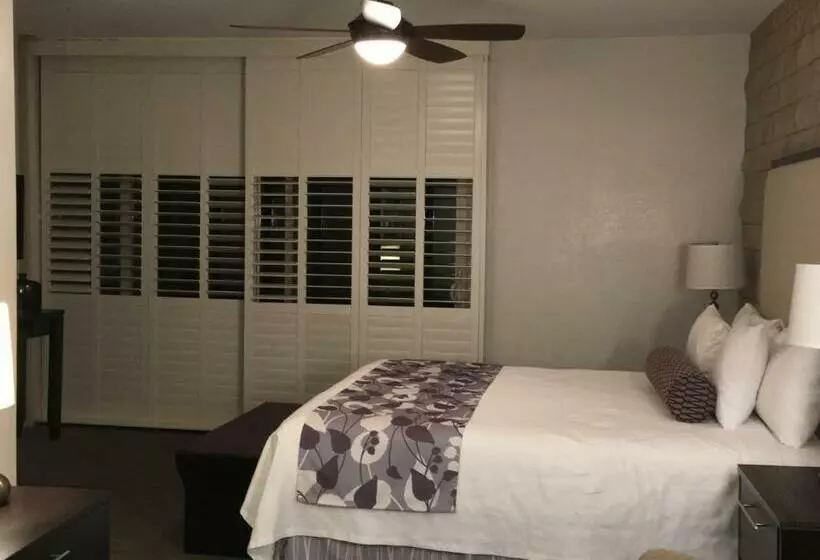 Getaways At Palm Springs Tennis Club