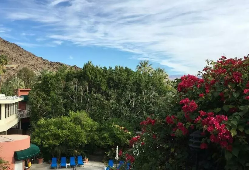 Getaways At Palm Springs Tennis Club