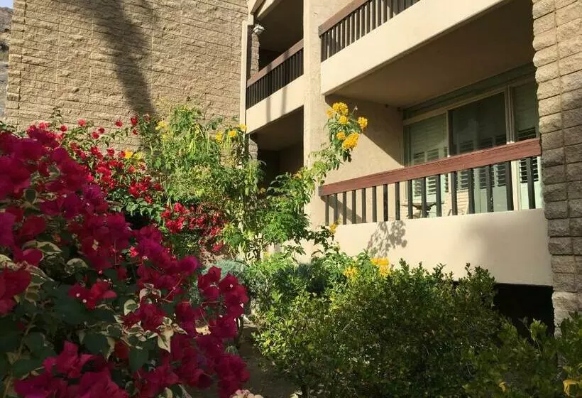 Getaways At Palm Springs Tennis Club
