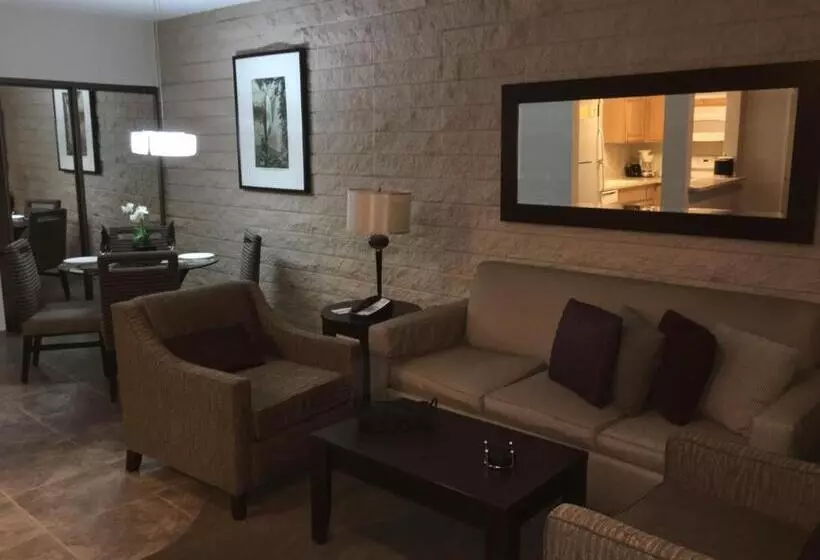 Getaways At Palm Springs Tennis Club