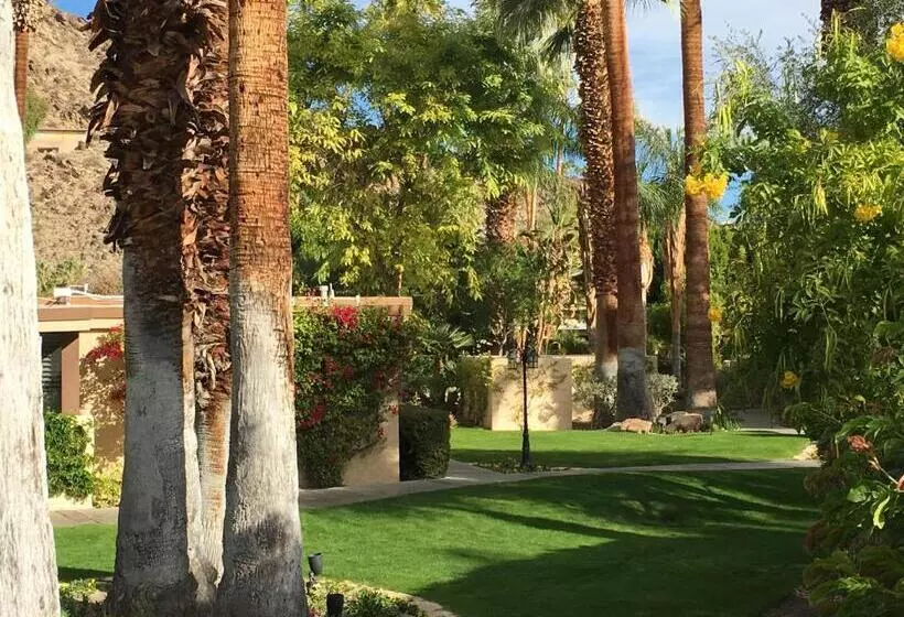 Getaways At Palm Springs Tennis Club
