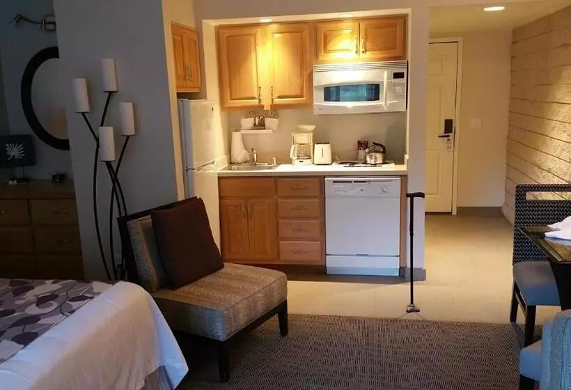 Getaways At Palm Springs Tennis Club